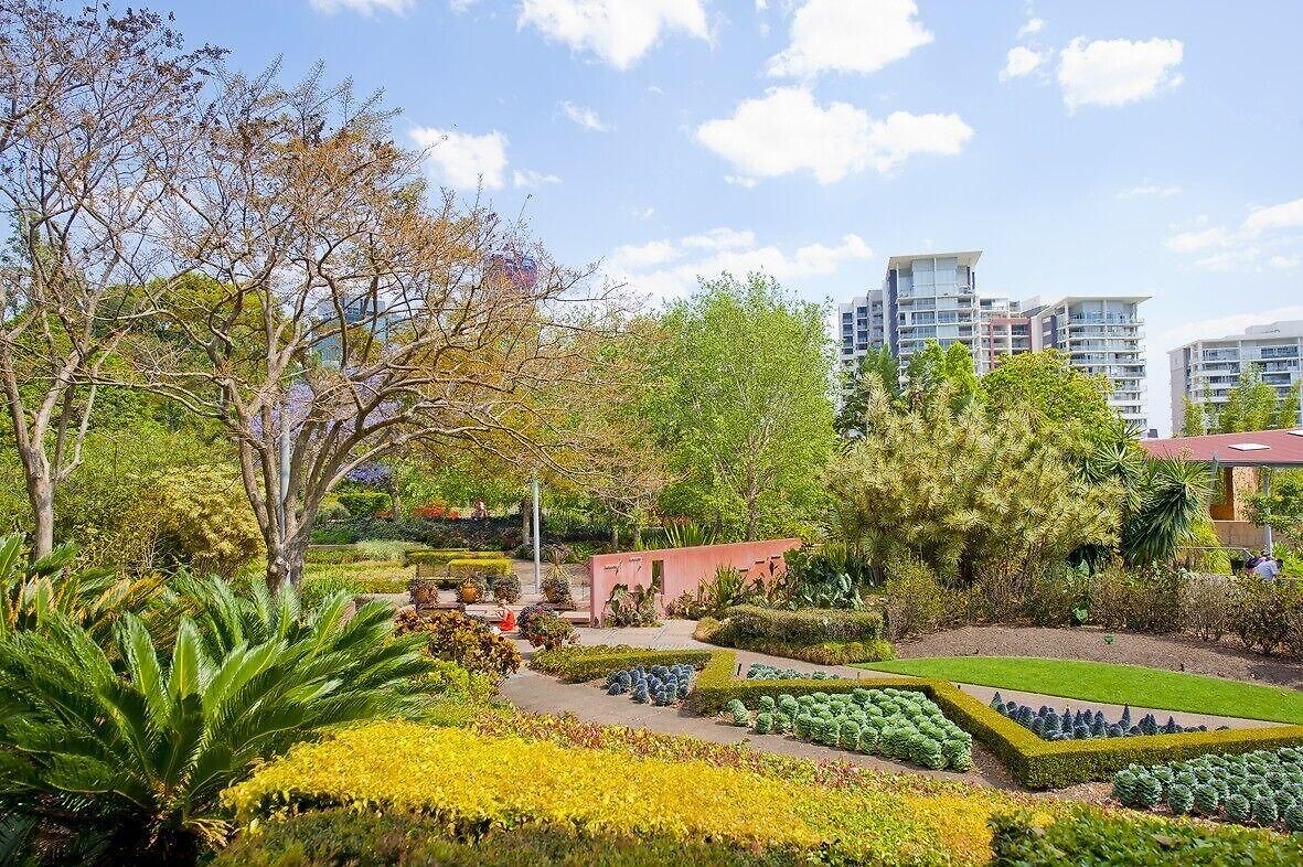 Quest Cannon Hill Aparthotel 5*