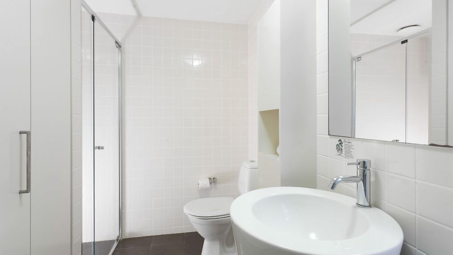 S&p - Tank St Apartment