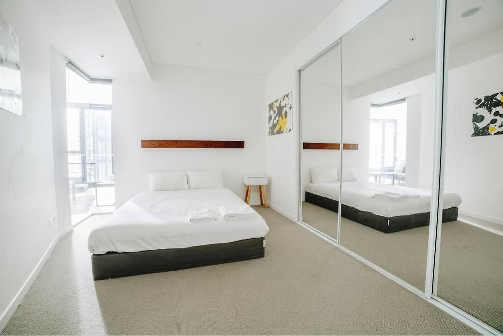 Airtrip On Margaret Street In Cbd Apartment