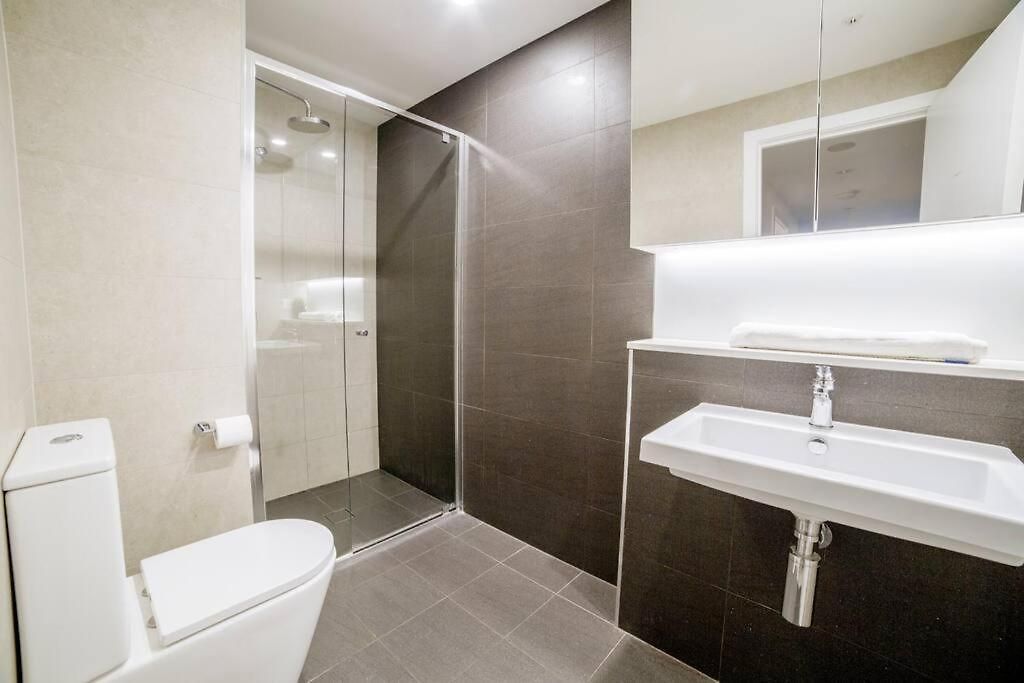 Apartment Airtrip On Margaret Street In Cbd
