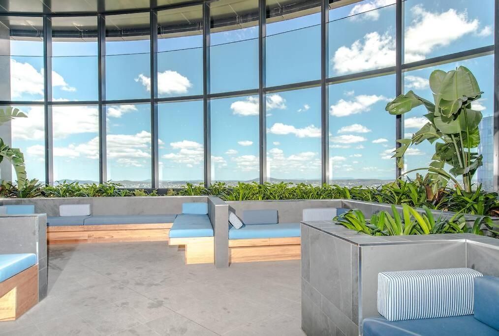 Apartment Airtrip On Margaret Street In Cbd *