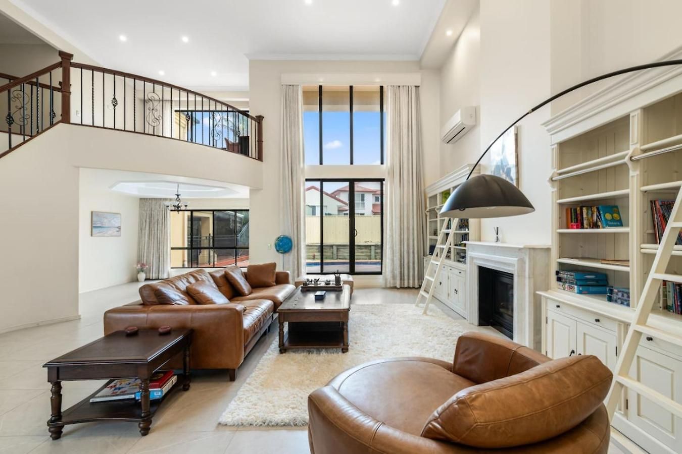Holiday home Luxe Spacious Family With Pool And Patio