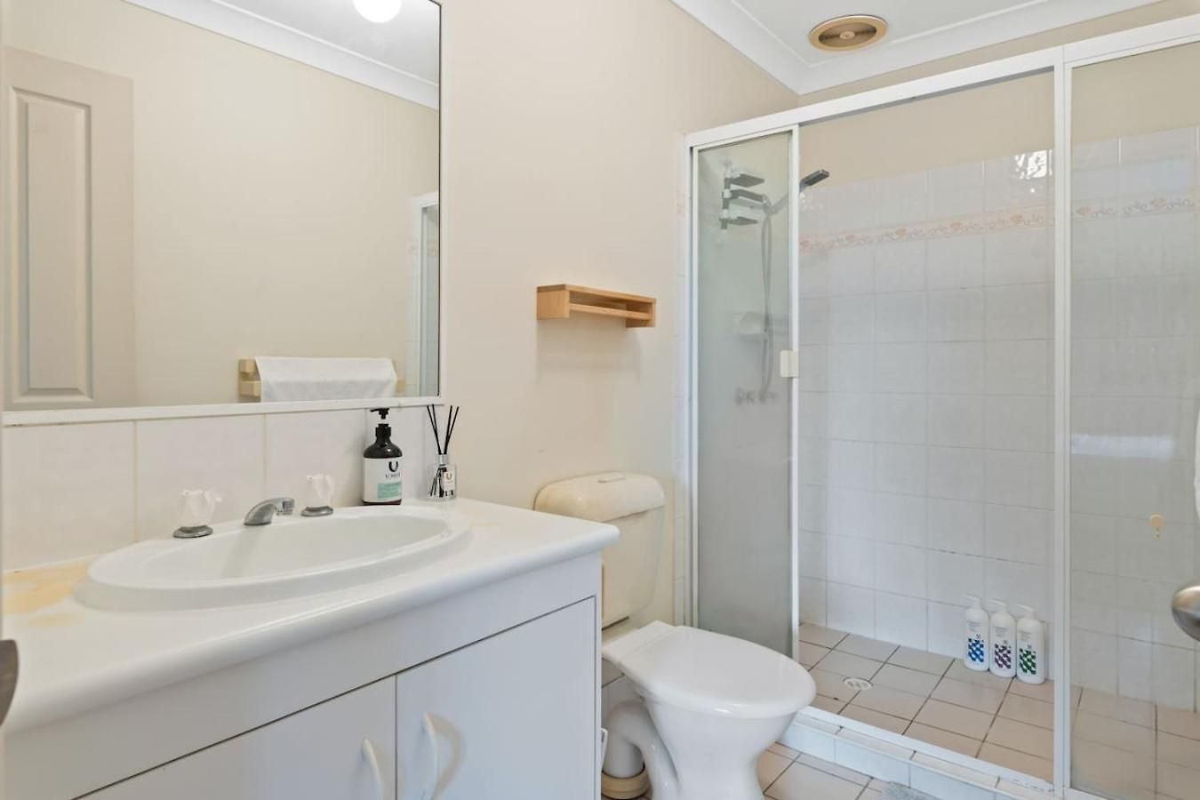 3br Townhouse Stylish Living In Sunnybank Hills Brisbane