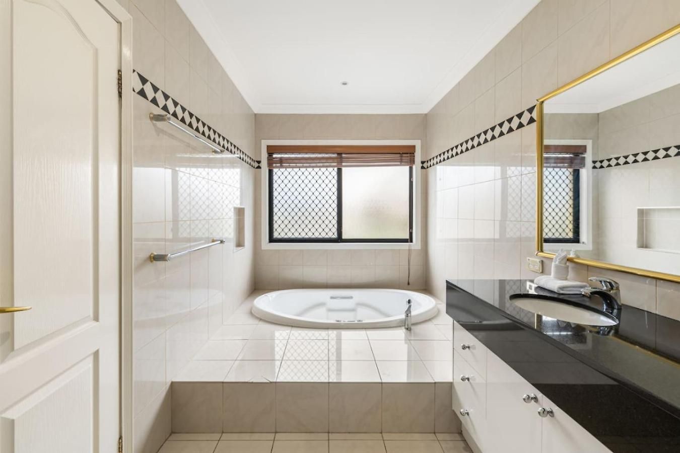 Luxe Spacious Family With Pool And Patio * Brisbane
