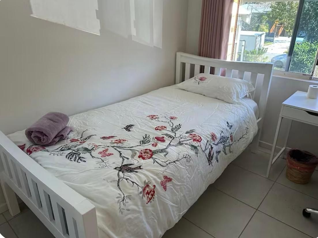 Homestay Uq Single Bedroom With Pool Q2 *