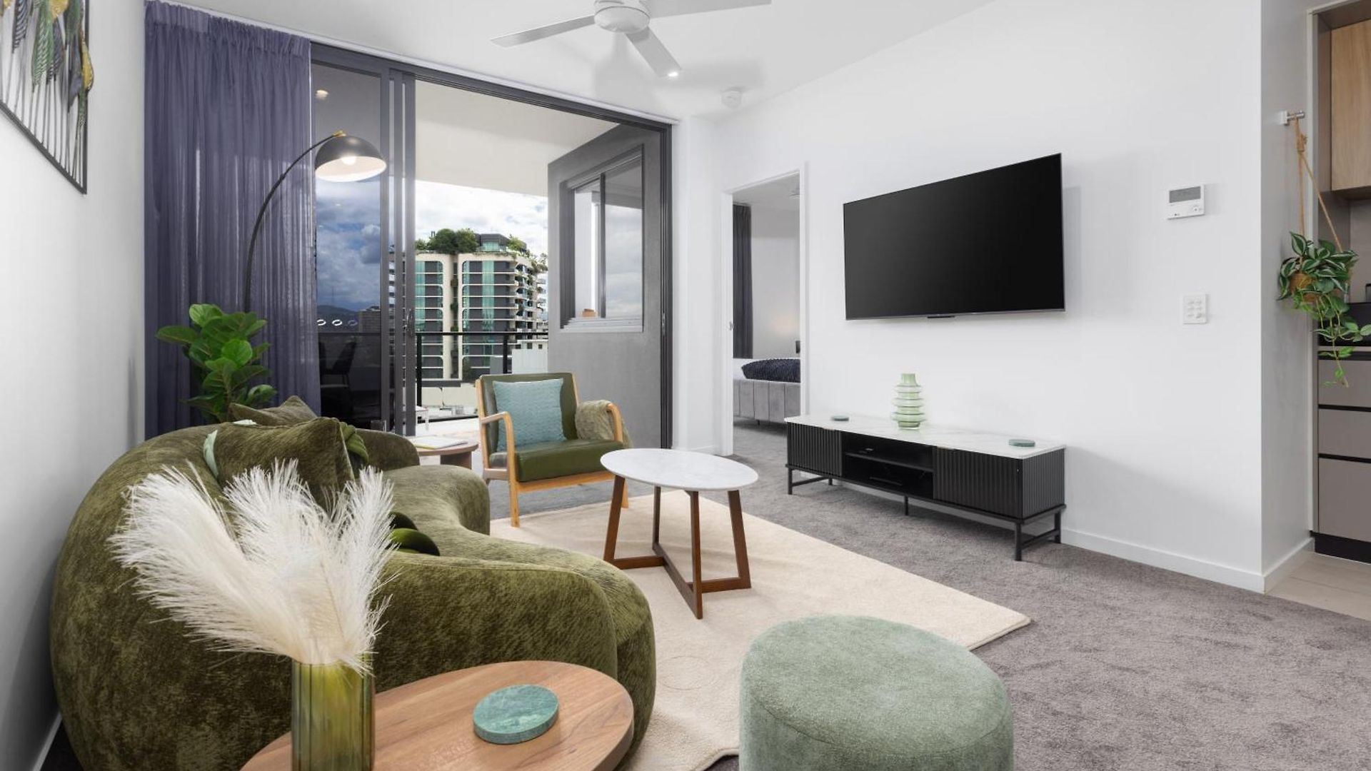 West End 2br Gem With Rooftop Pool, Balcony & Parking Apartment Brisbane