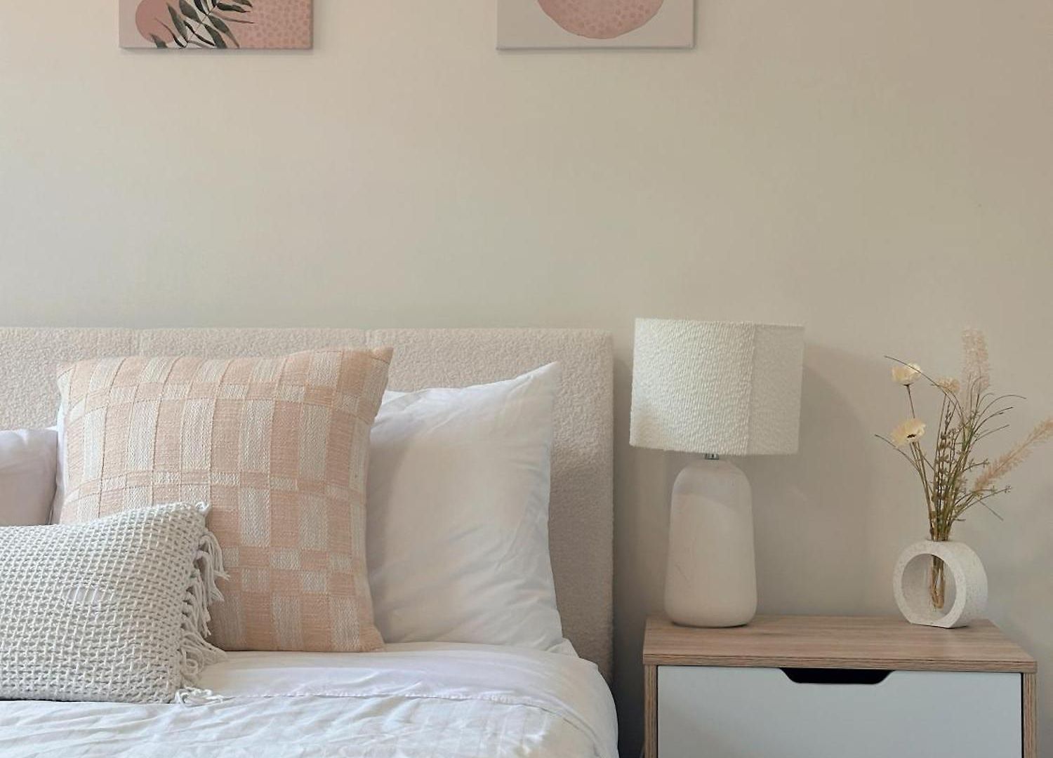 Modern 2br Retreat - 5min To Cbd & Free Parking Apartment