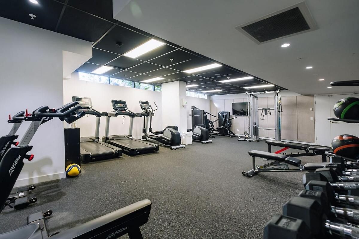 Twin Retreat With Views @ One Brisbane