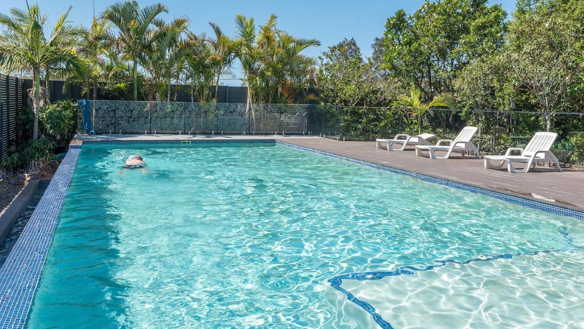 Apartment East Village Collective Poolside Urban Ease 15 Min To Airport *