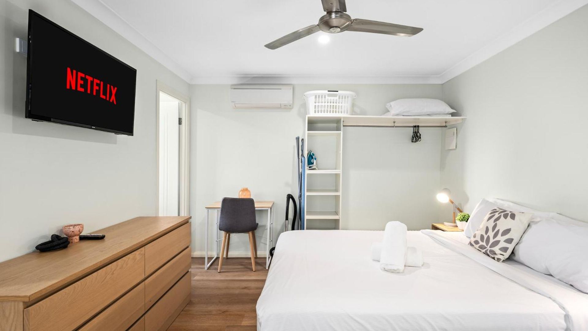 Smart Self Check-in - Sunnybank Station Apartment *