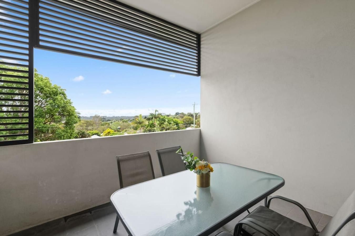 Apartment Workspace Walk To Train And Shops Free Carpark *