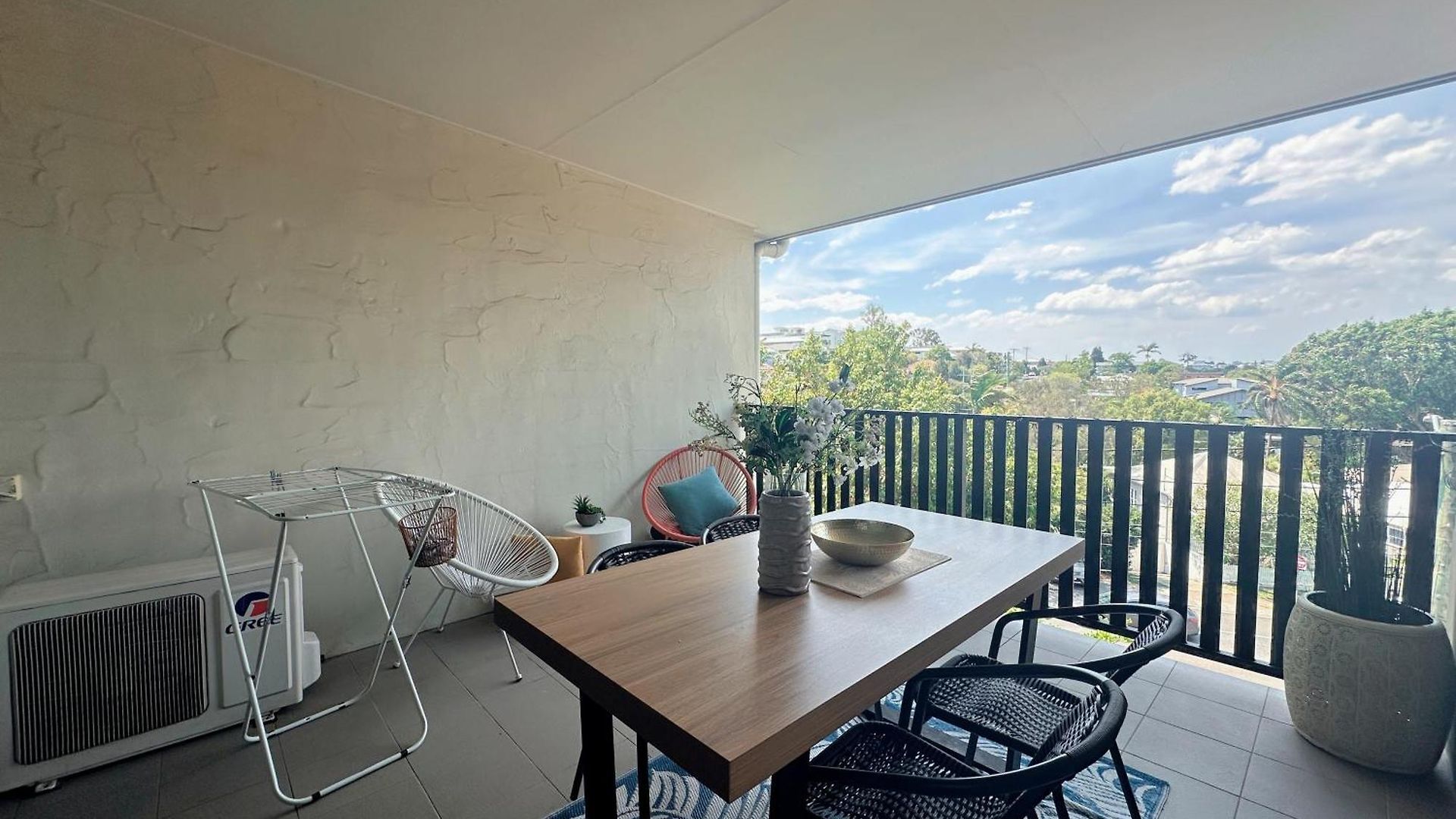 Apartment Modern 2br Retreat - 5min To Cbd & Free Parking