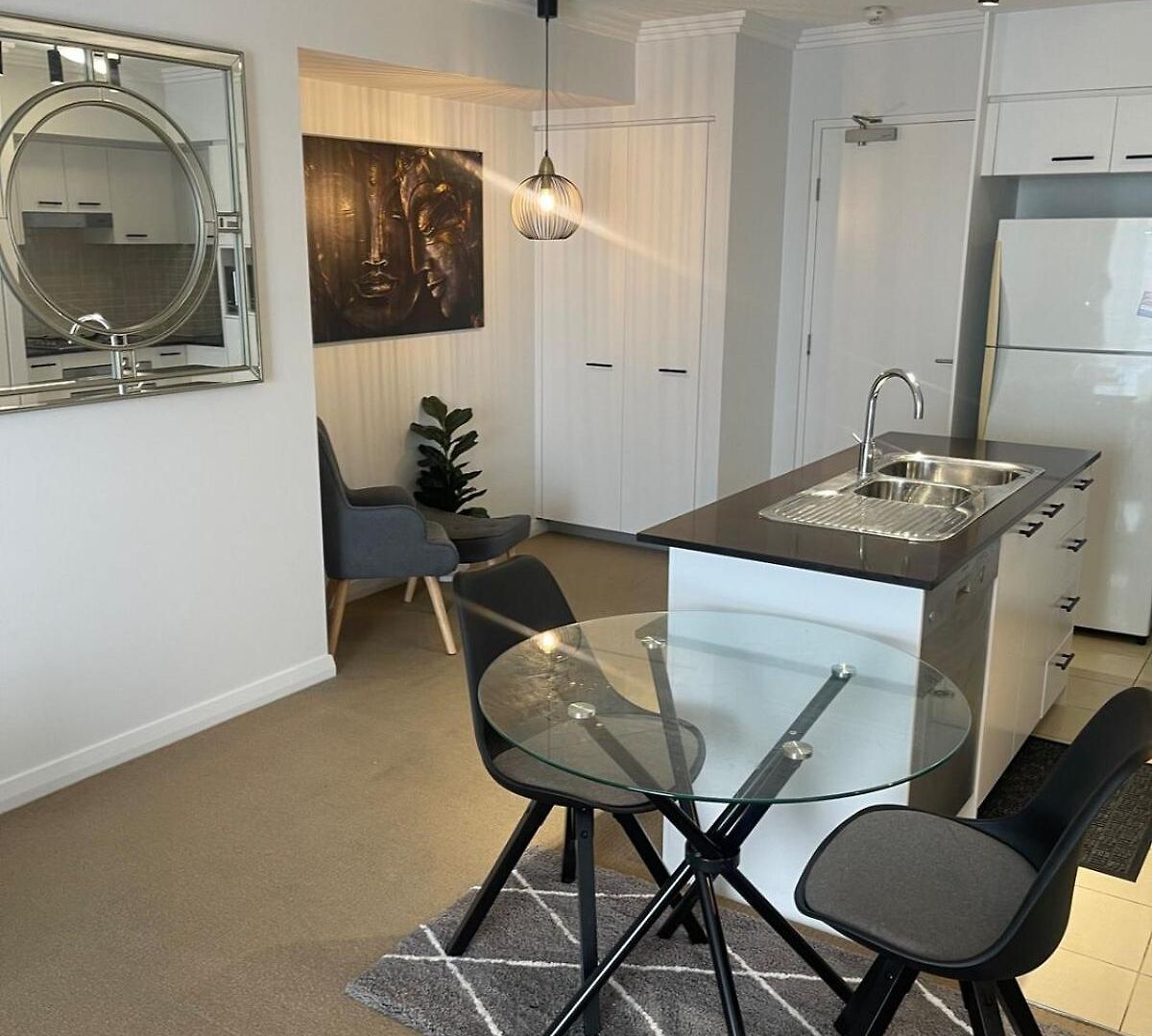 2-bedroom Apartment *