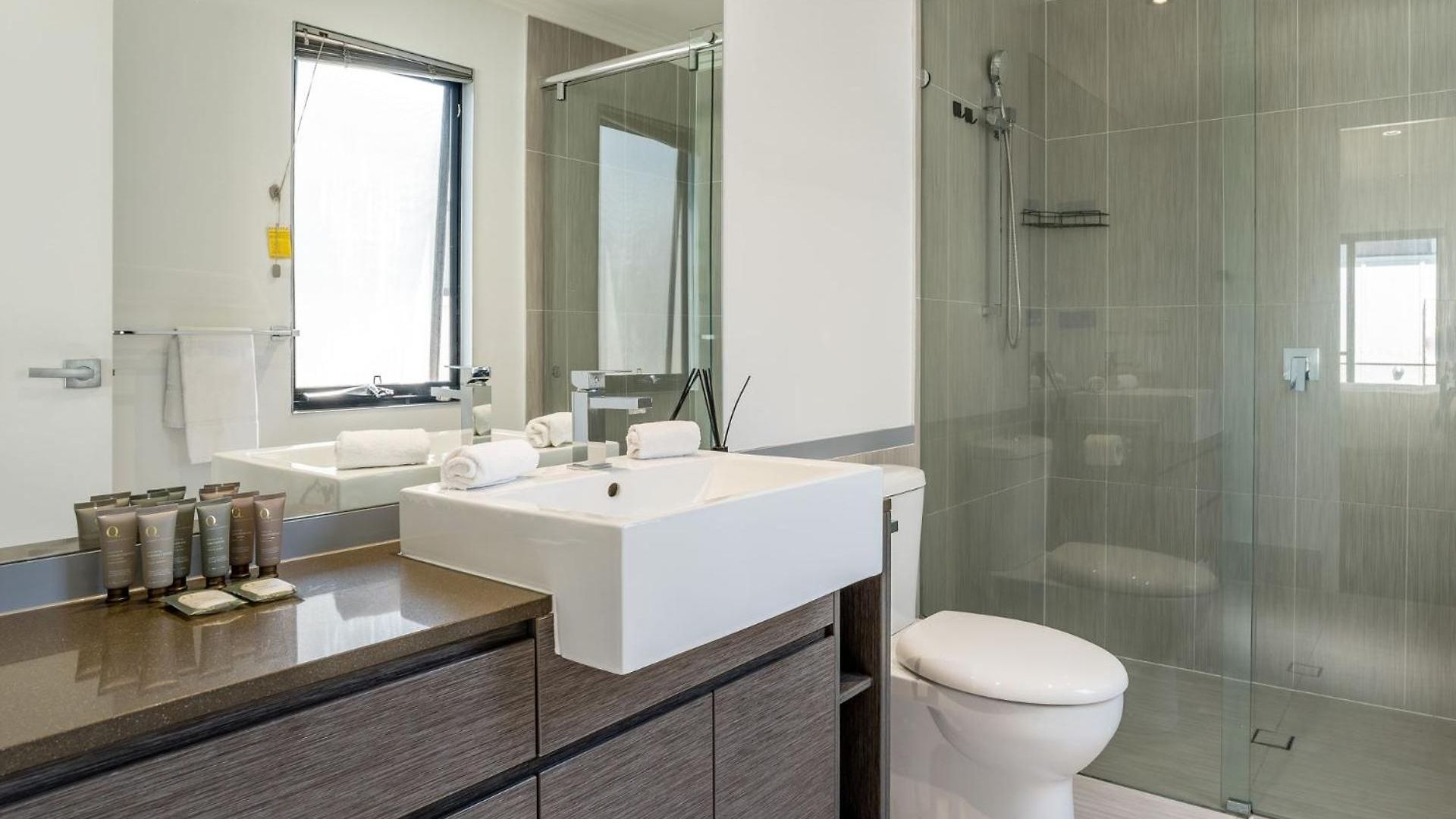 East Village Collective Poolside Urban Ease 15 Min To Airport * Brisbane