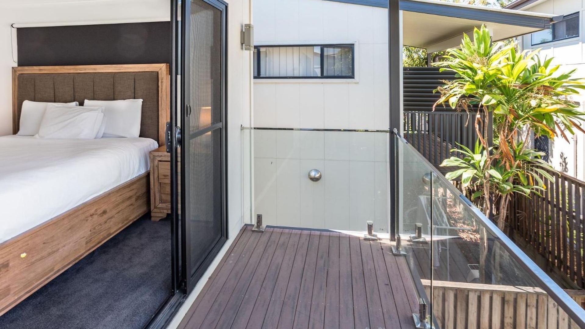 East Village Collective Poolside Urban Ease 15 Min To Airport * Brisbane