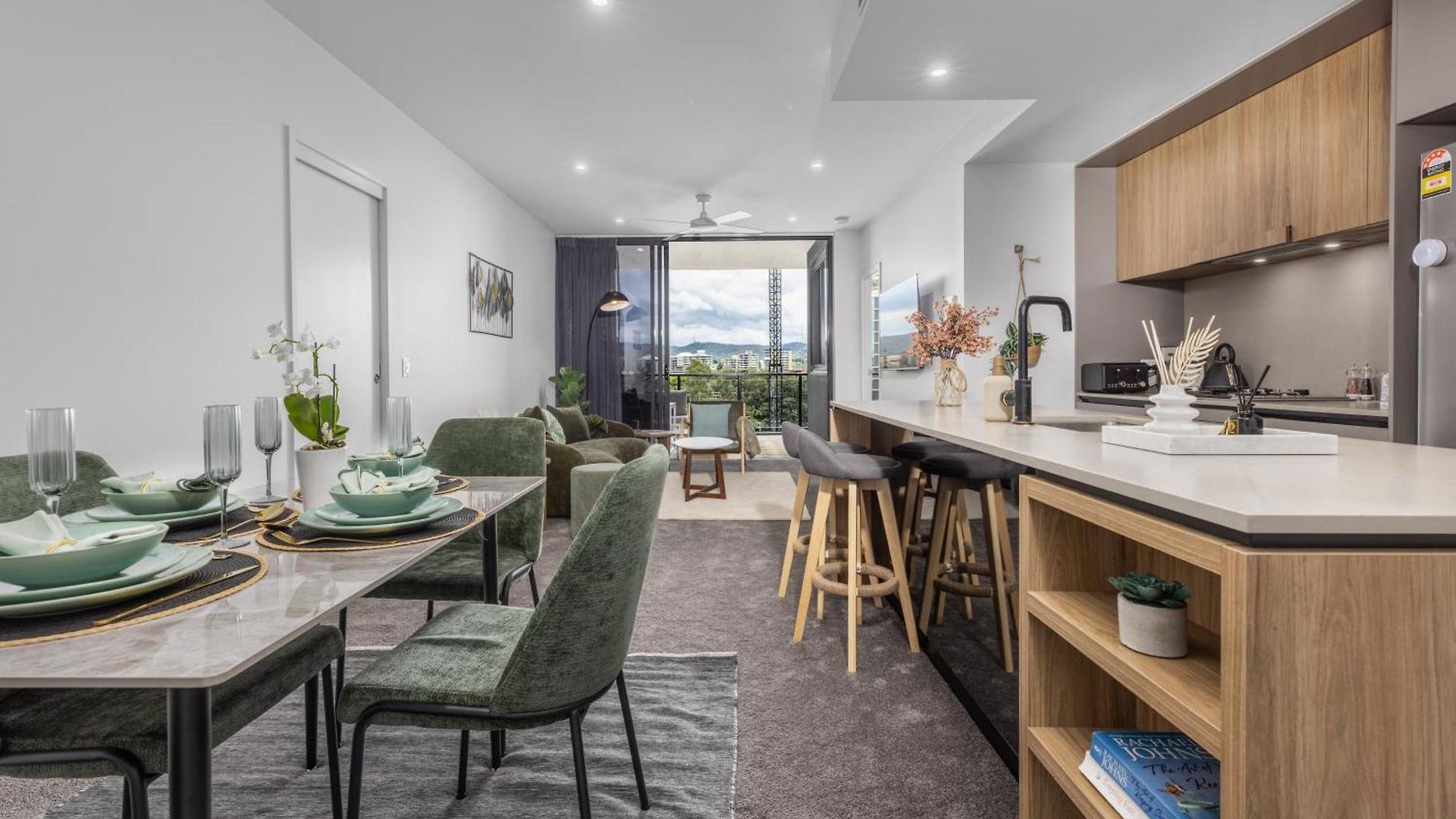 West End 2br Gem With Rooftop Pool, Balcony & Parking Brisbane