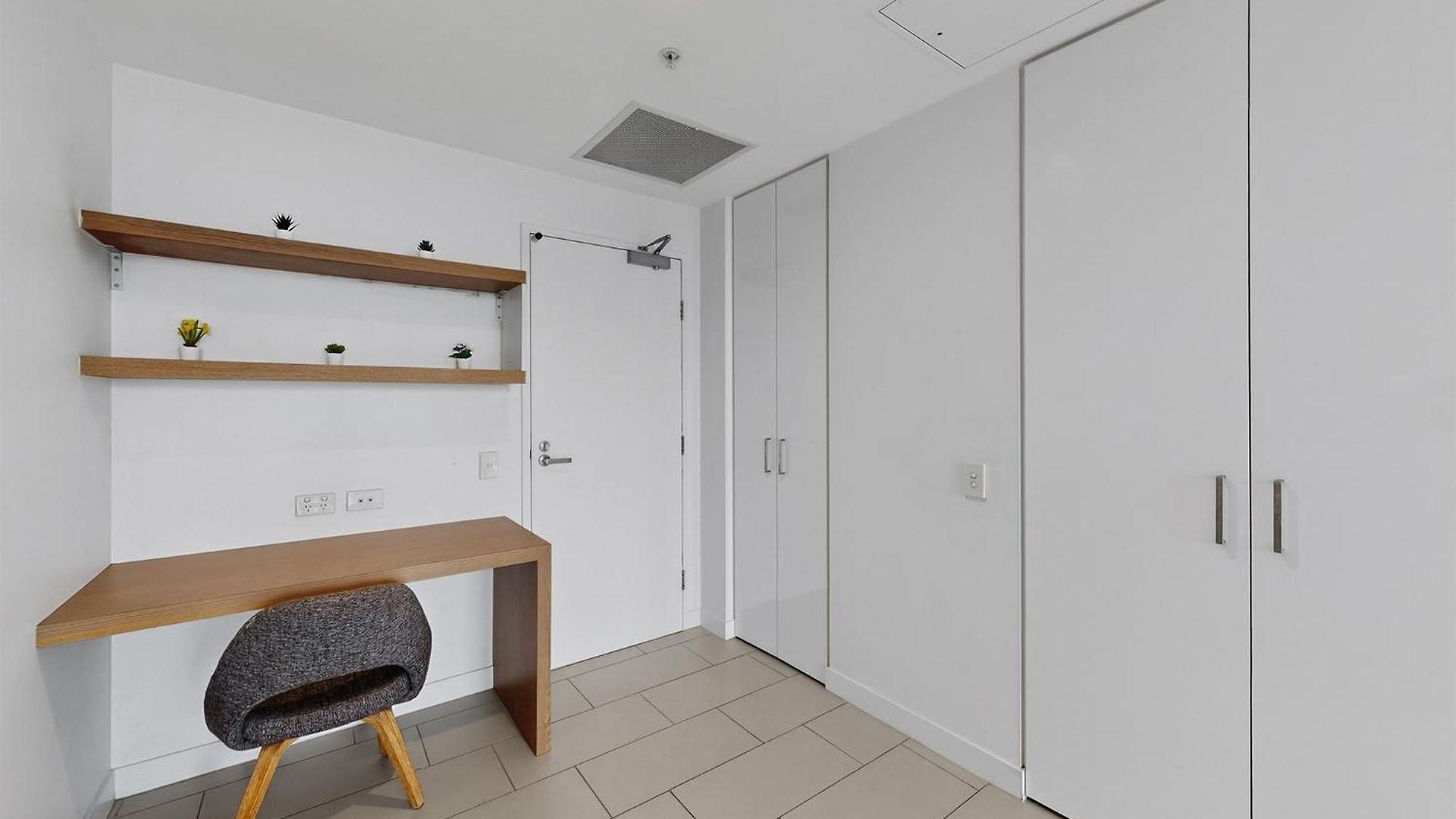 Apartment Stylish 1br Valley With Secure Car Park *