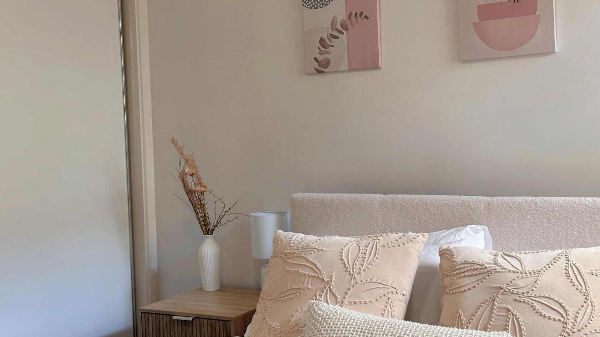 Modern 2br Retreat - 5min To Cbd & Free Parking * Brisbane