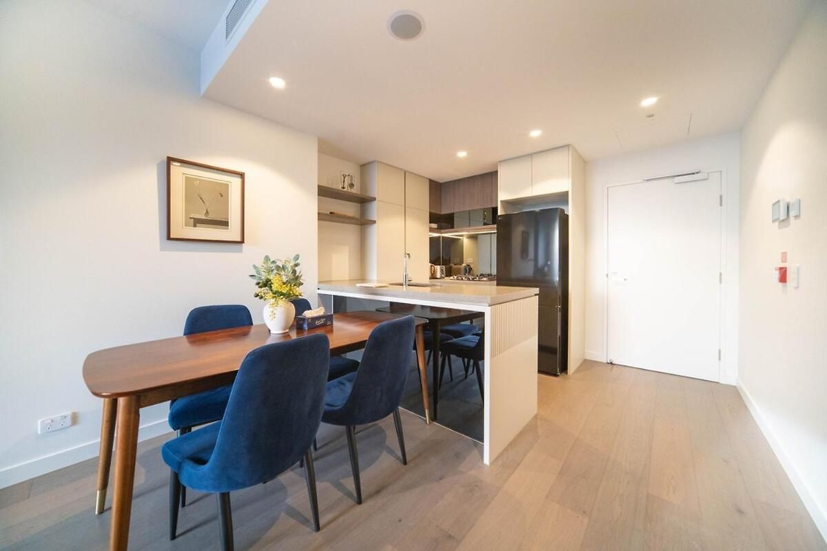 Apartment Luxury Waterview 2b2b Wt High Floor In Qw *