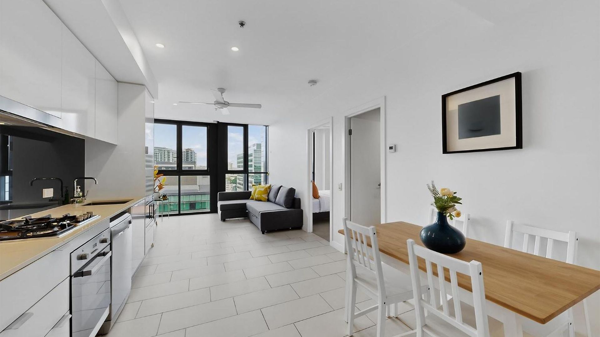 Stylish 1br Valley With Secure Car Park