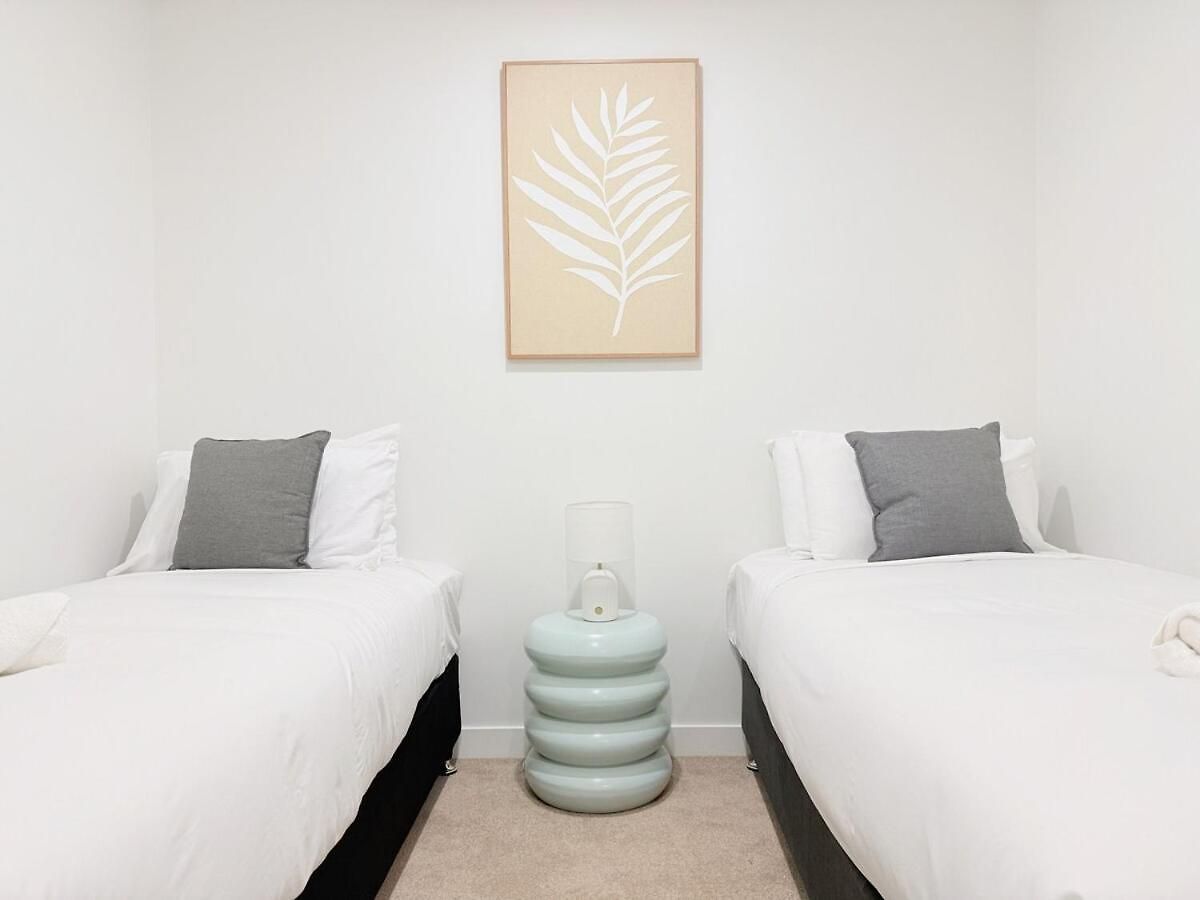 Riverview Breeze Hamilton 3b2b With Free Parking