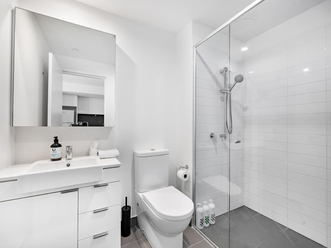 Apartment Modern 2br Views And Style Living Brisbane