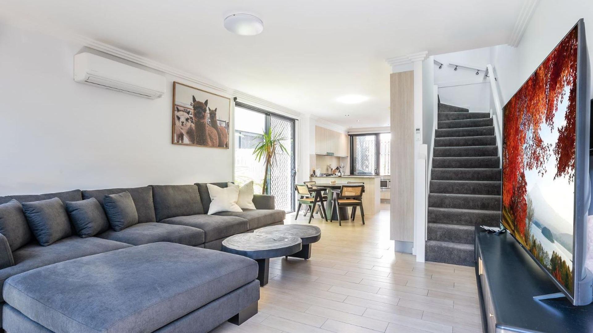 East Village Collective Poolside Urban Ease 15 Min To Airport Apartment