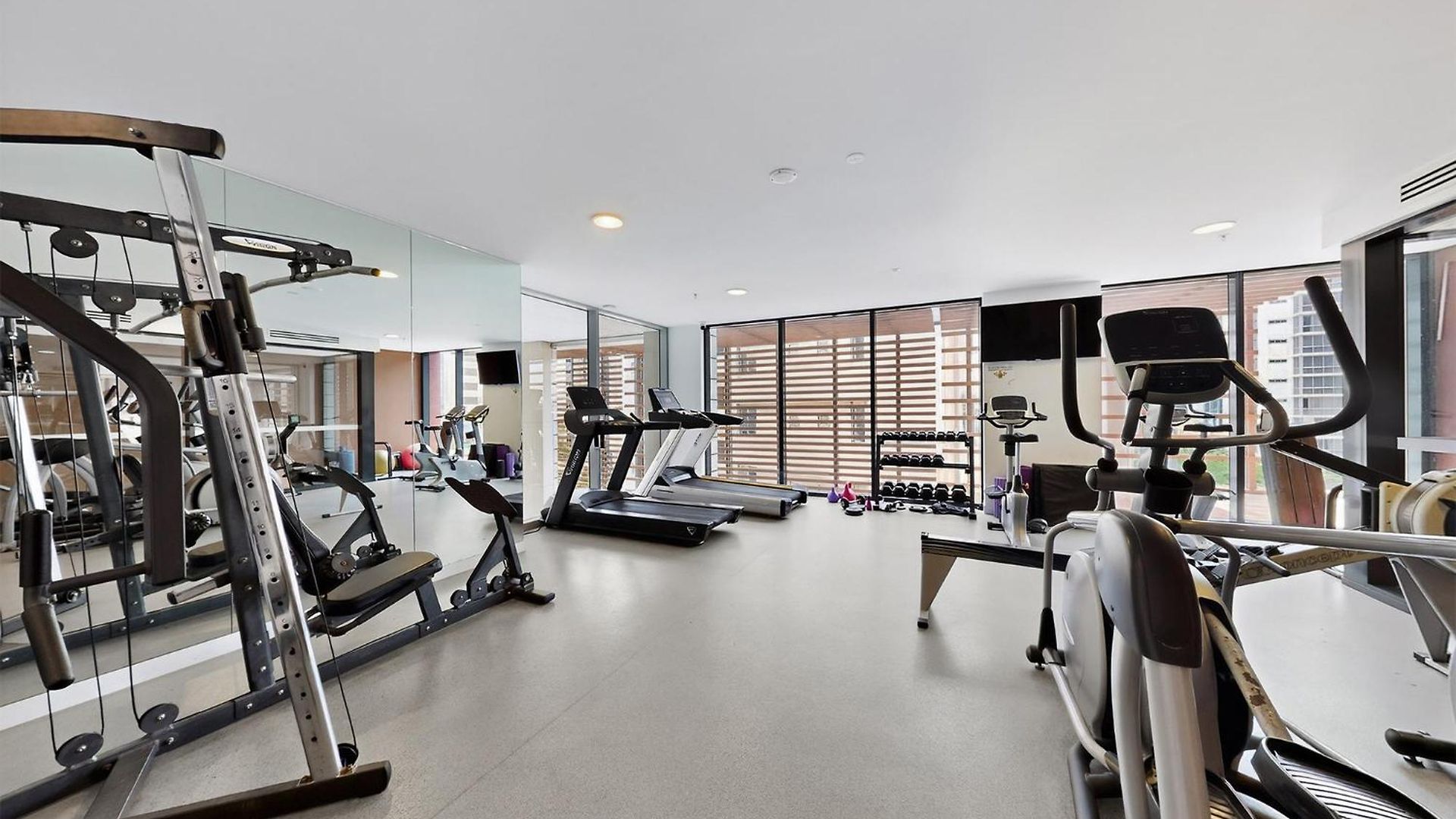 Apartment Stylish 1br Valley With Secure Car Park *