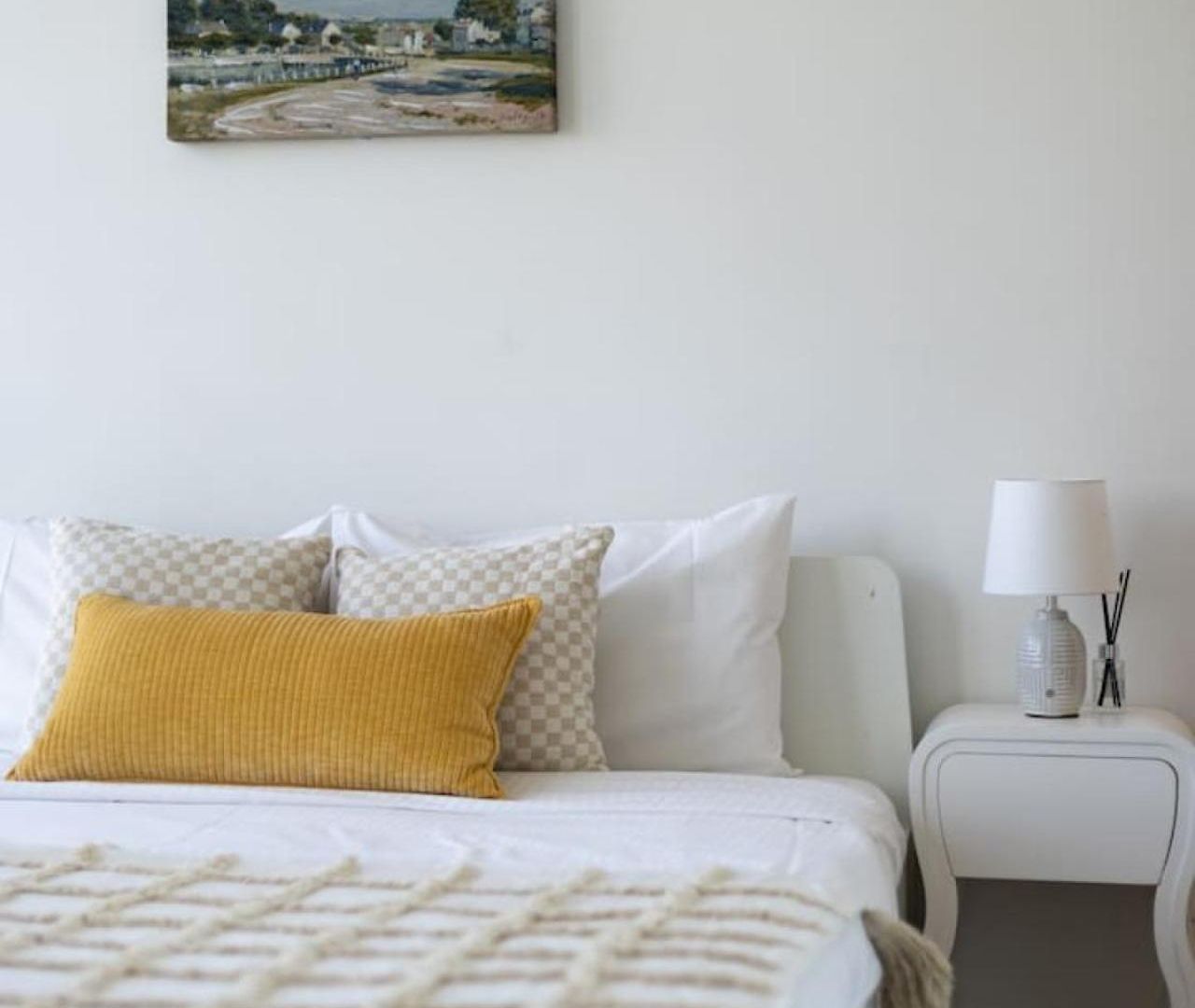 Modern 2br Views And Style Living Apartment