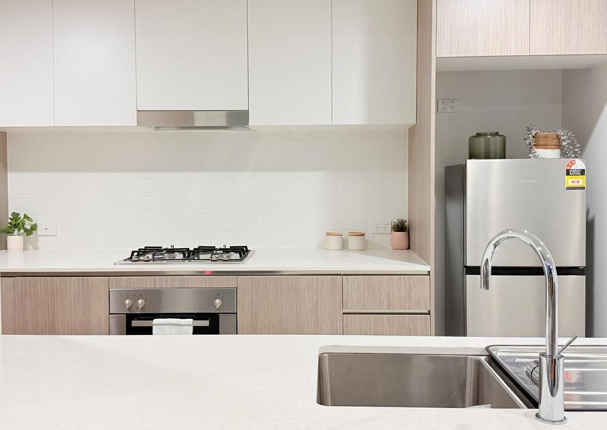 Riverview Breeze Hamilton 3b2b With Free Parking Apartment *