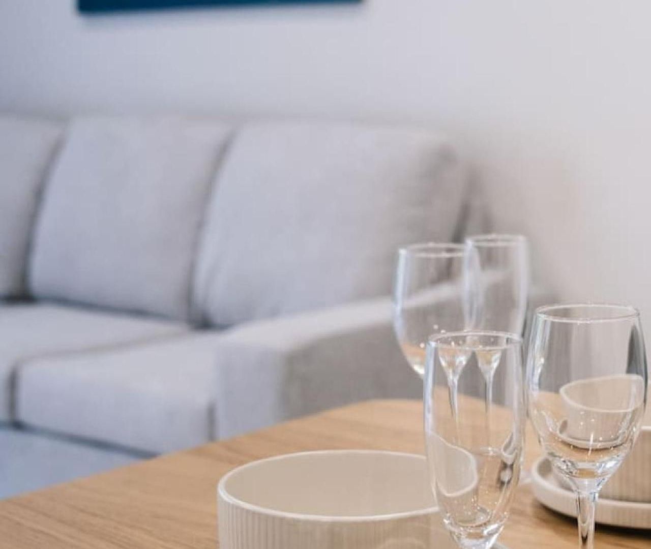 Modern Retreat Two Ensuite Bedrooms And Walk To Shops Apartment
