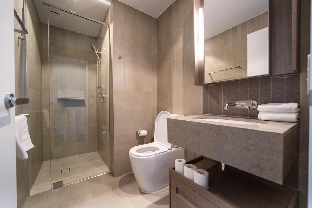 Apartment Luxury Waterview 2b2b Wt High Floor In Qw *