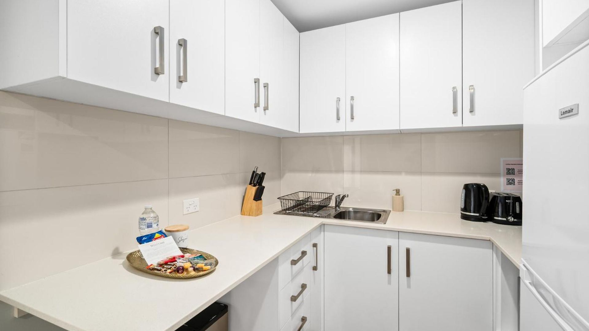 Smart Self Check-in - Sunnybank Station Apartment