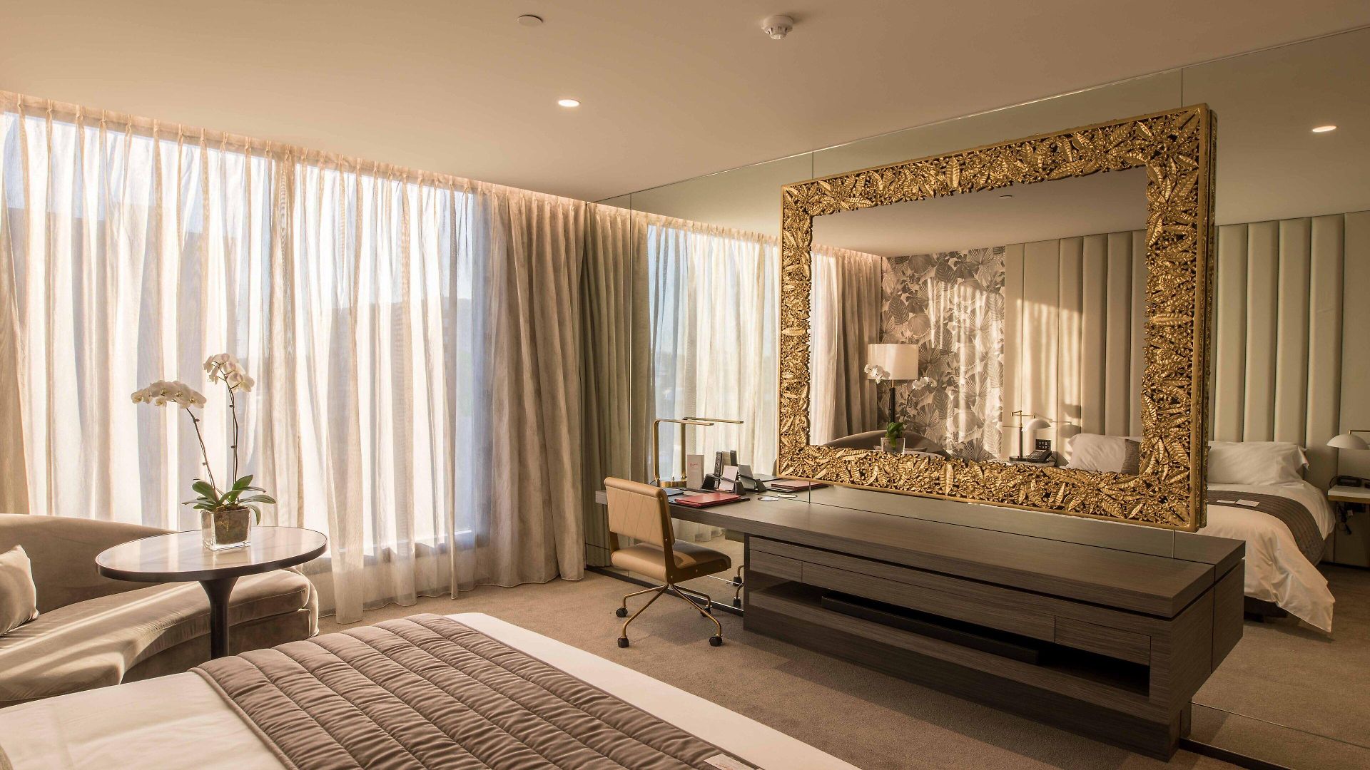 Emporium South Bank Hotel 5*