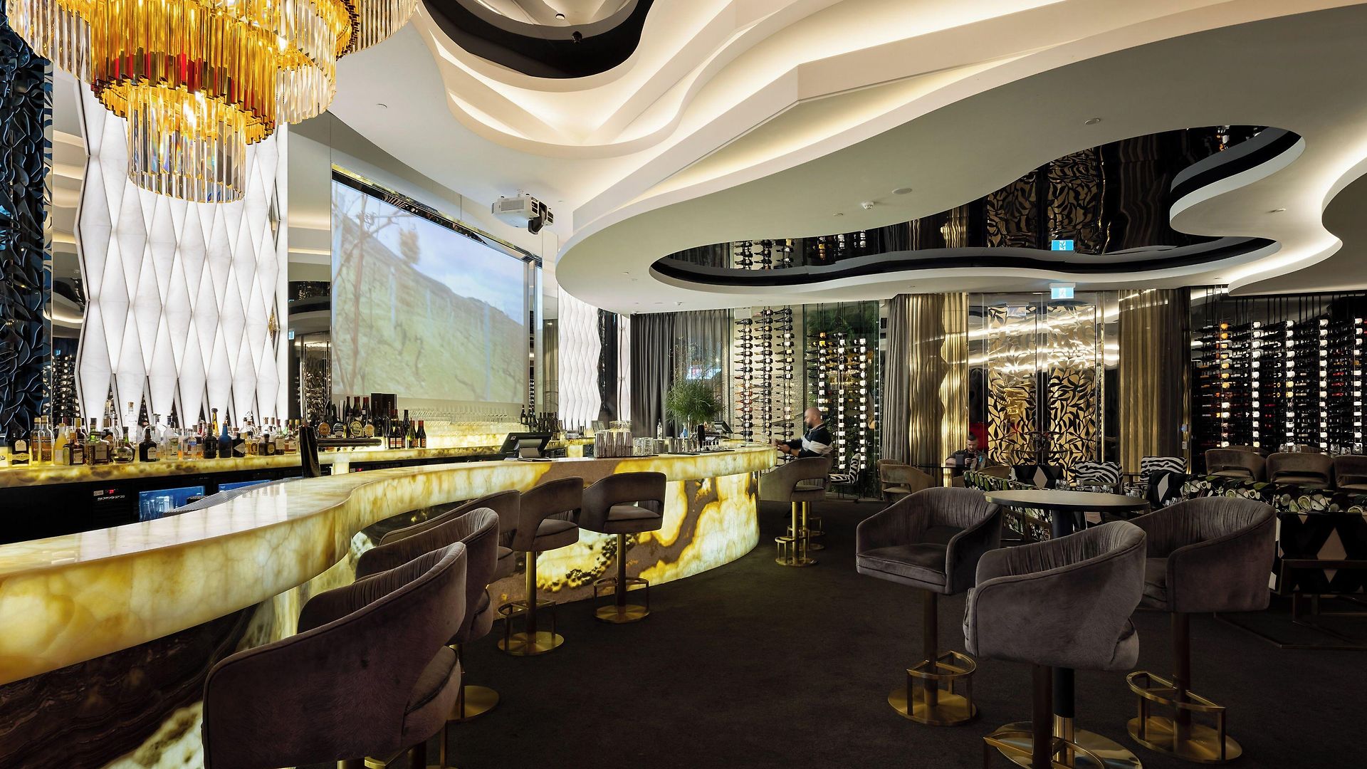 Emporium South Bank Hotel 5*