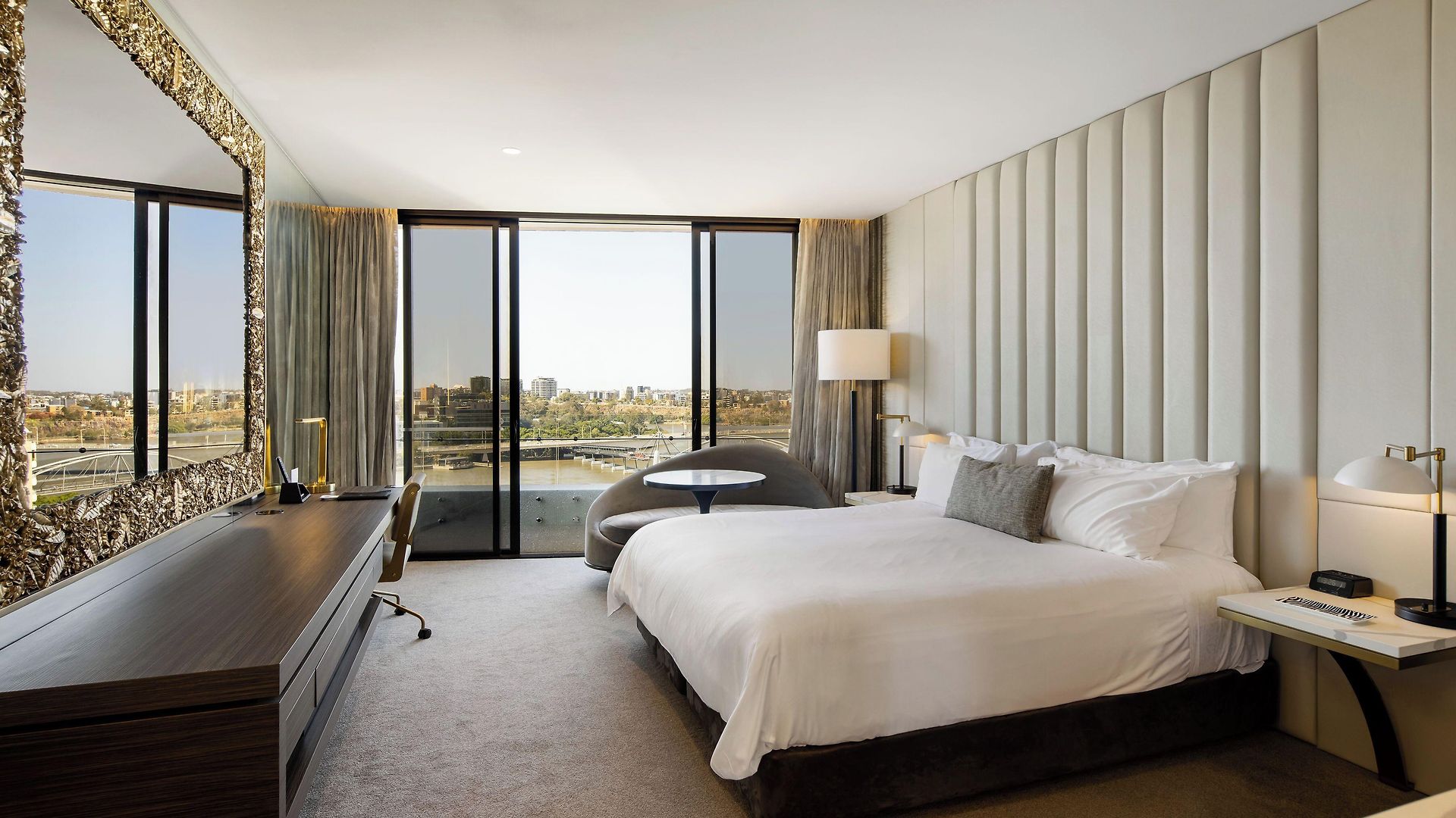 Hotel Emporium South Bank 5*