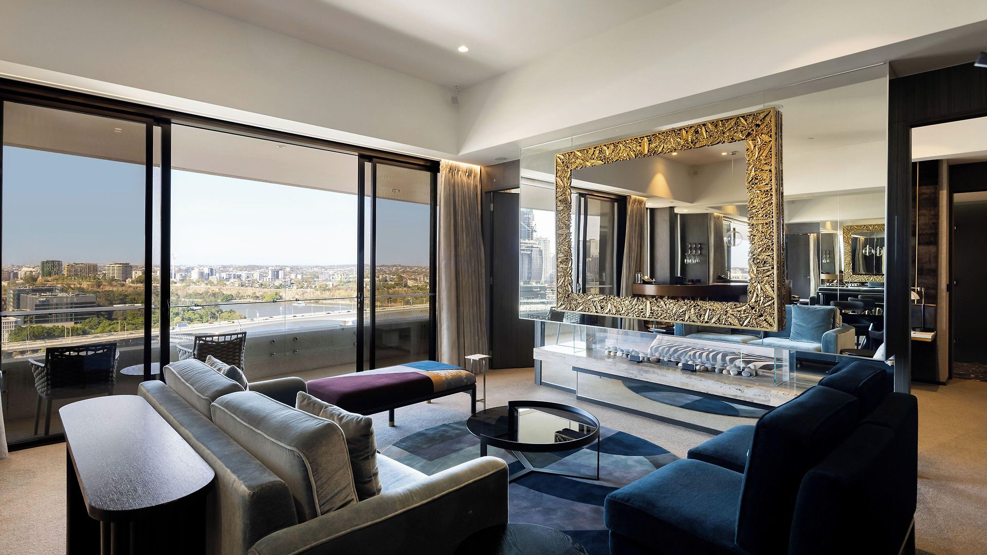 Hotel Emporium South Bank 5*