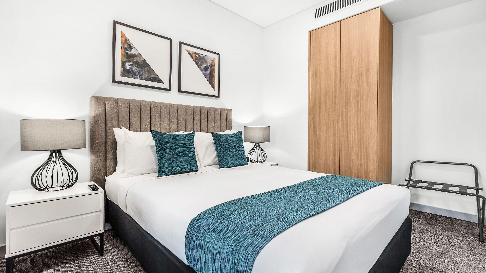 Essence Taringa Aparthotel