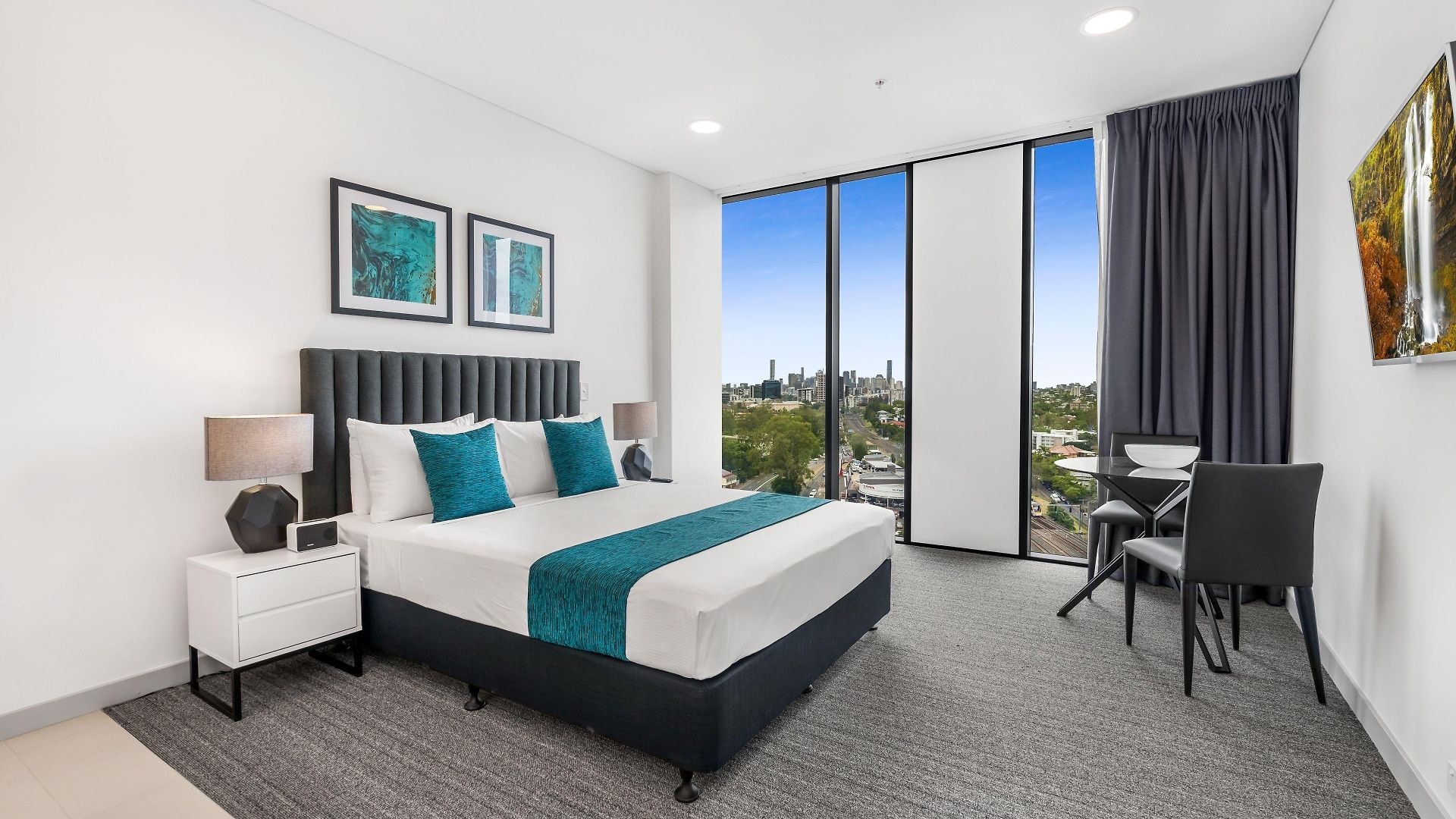 Essence Taringa Aparthotel