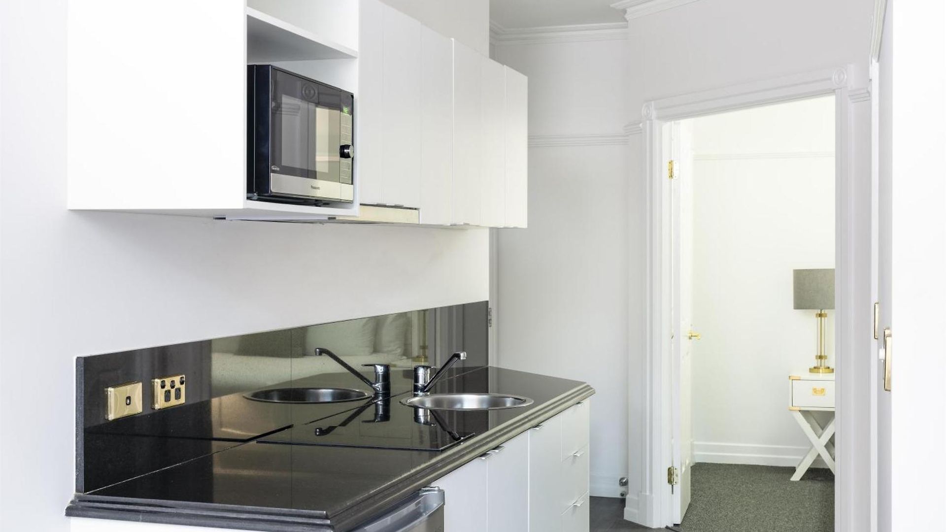 Adina Anzac Square Aparthotel Brisbane