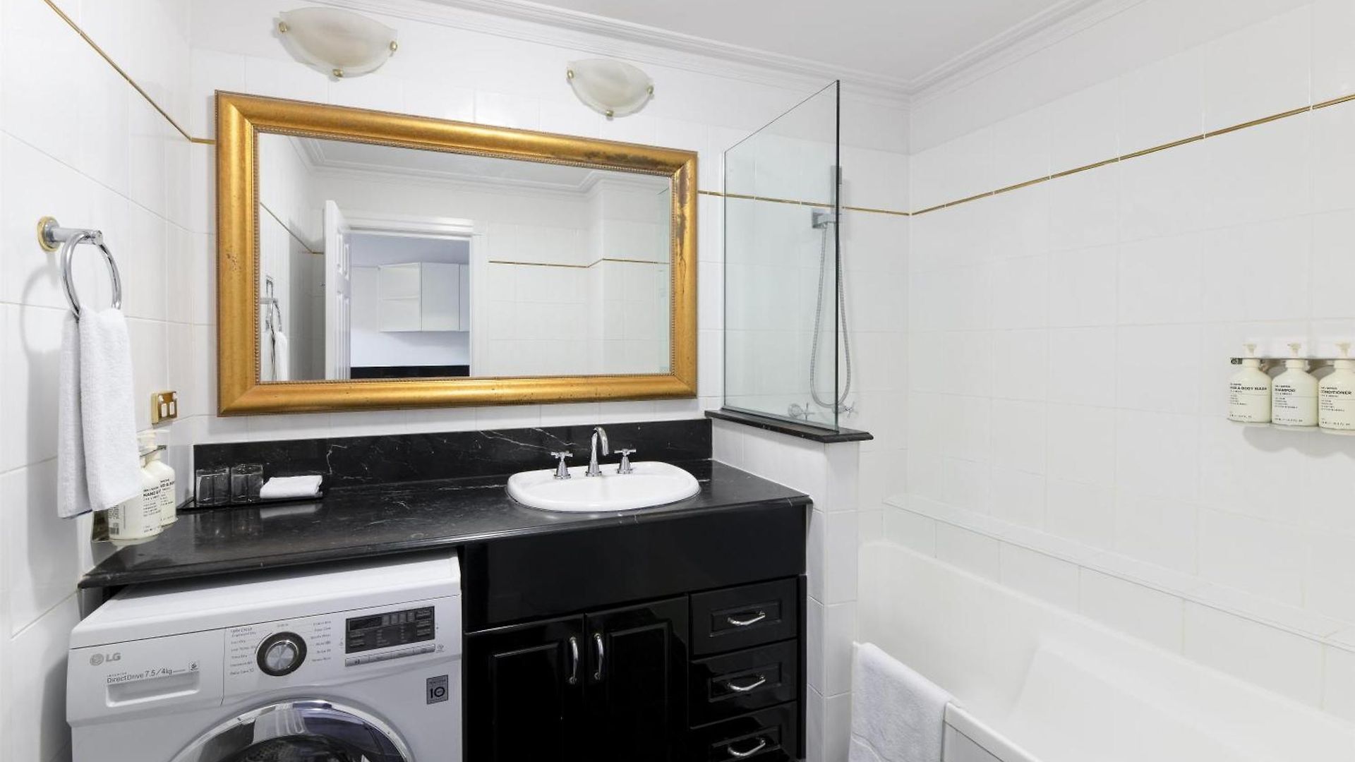 Adina Anzac Square Aparthotel Brisbane