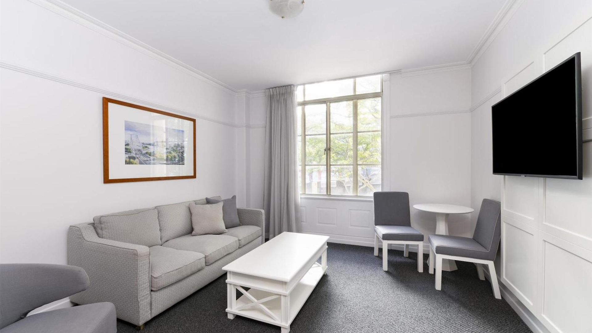 Adina Anzac Square 5*