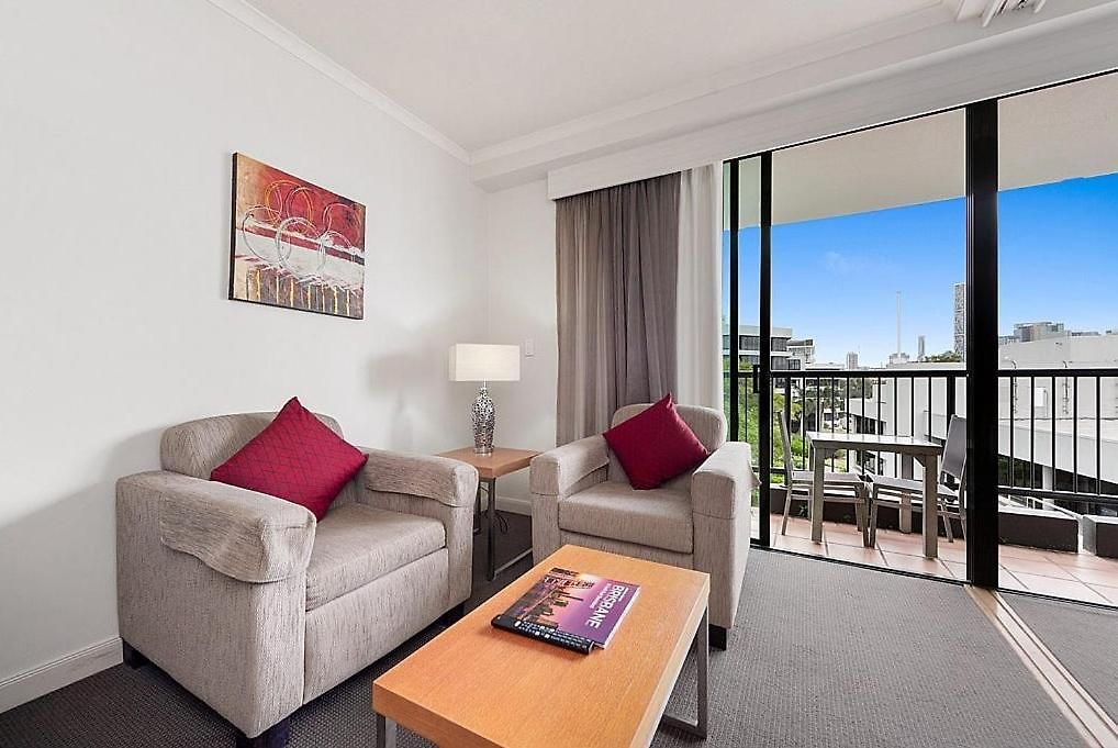 Cosmo Brisbane