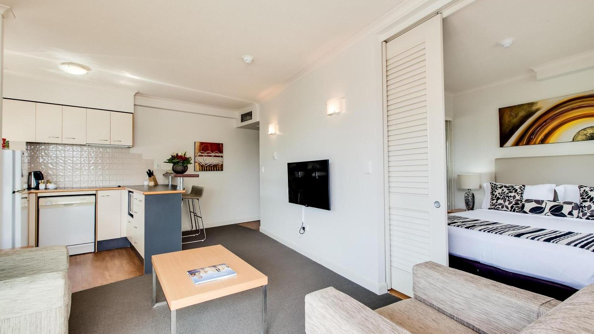 Aparthotel Cosmo 4*