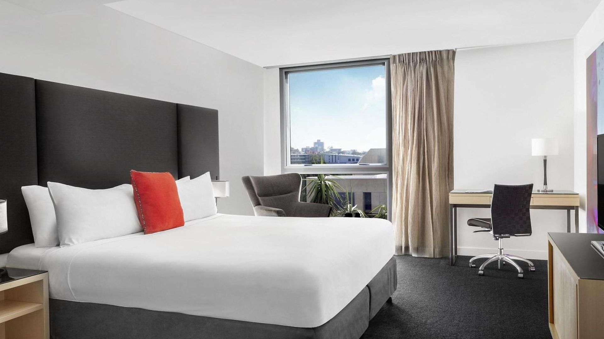Mantra South Bank Hotel 4*