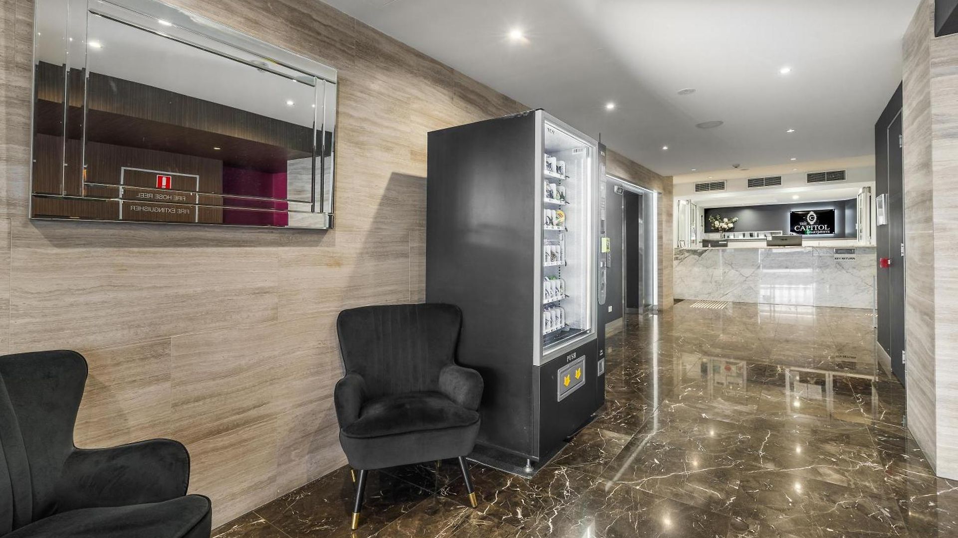 Aparthotel The Capitol 4*