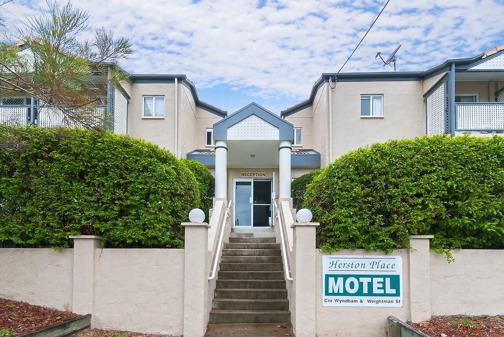 Herston Place Motel 4*