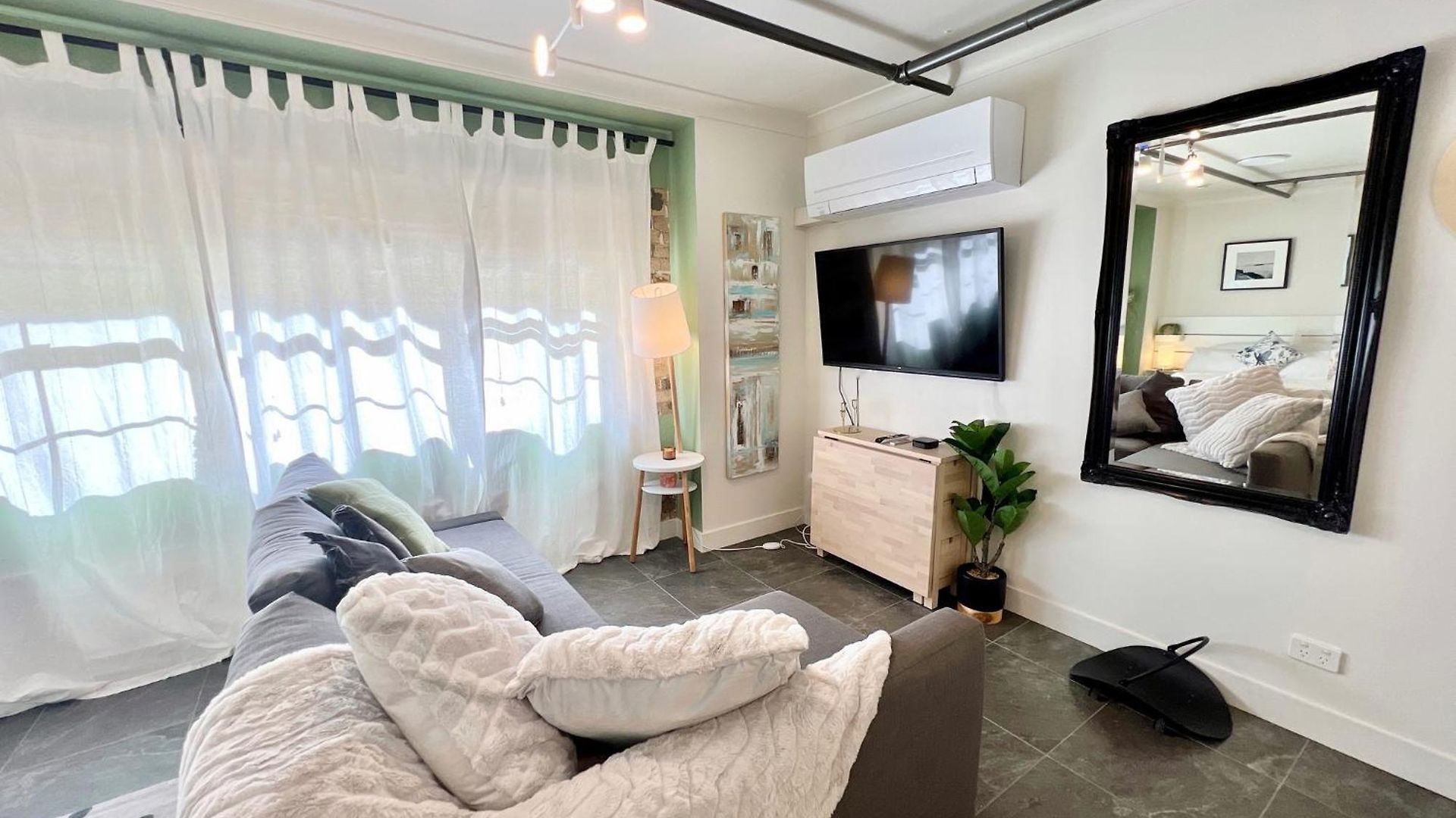 Stylish In The Heart Of The Apartment *