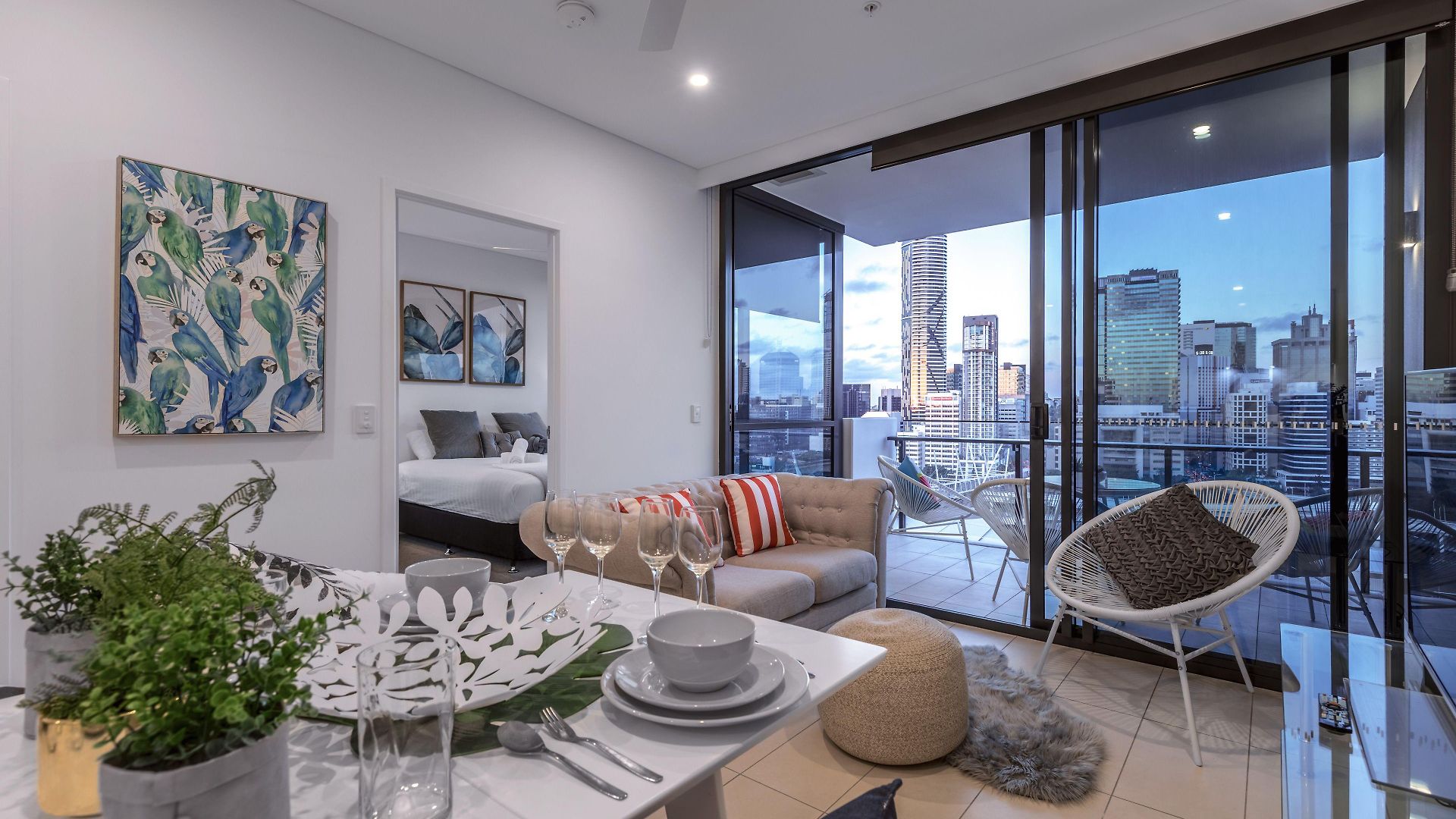 South Bank Beautiful River View Tower Apartment *