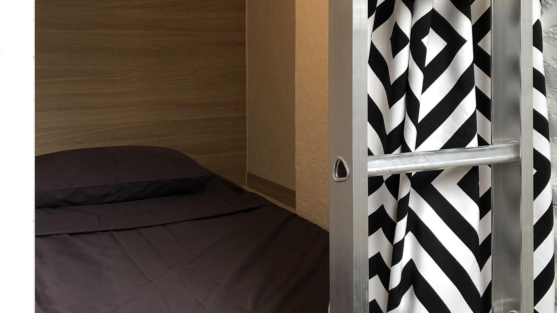 Quarters Hostel Brisbane